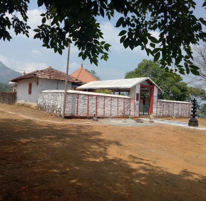 Devotees at Mariyamman Temple Kerala