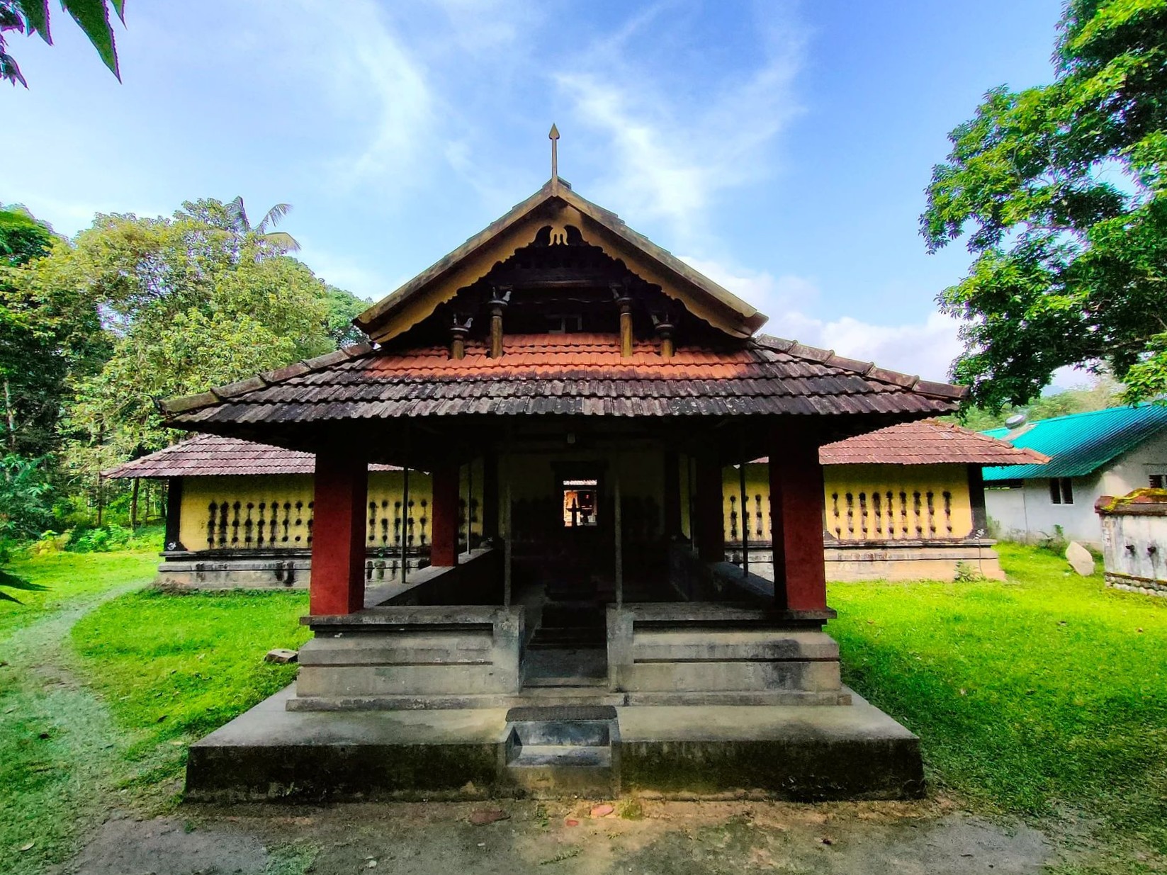 Thrikkaipatta Shiva Temple Wayanad kerala